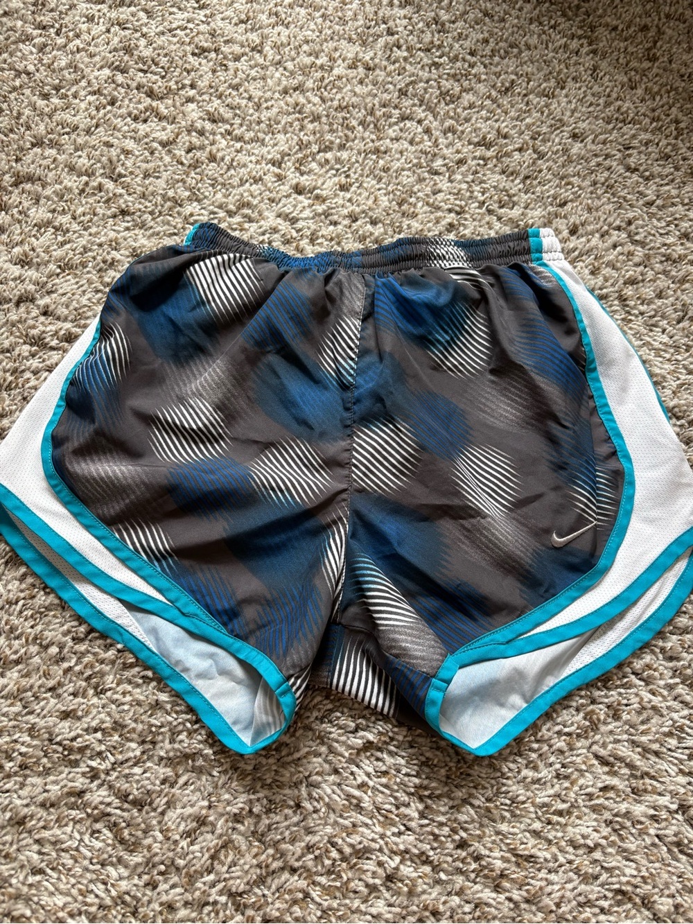 Nike Women's Black & Teal Patterned Athletic Shorts